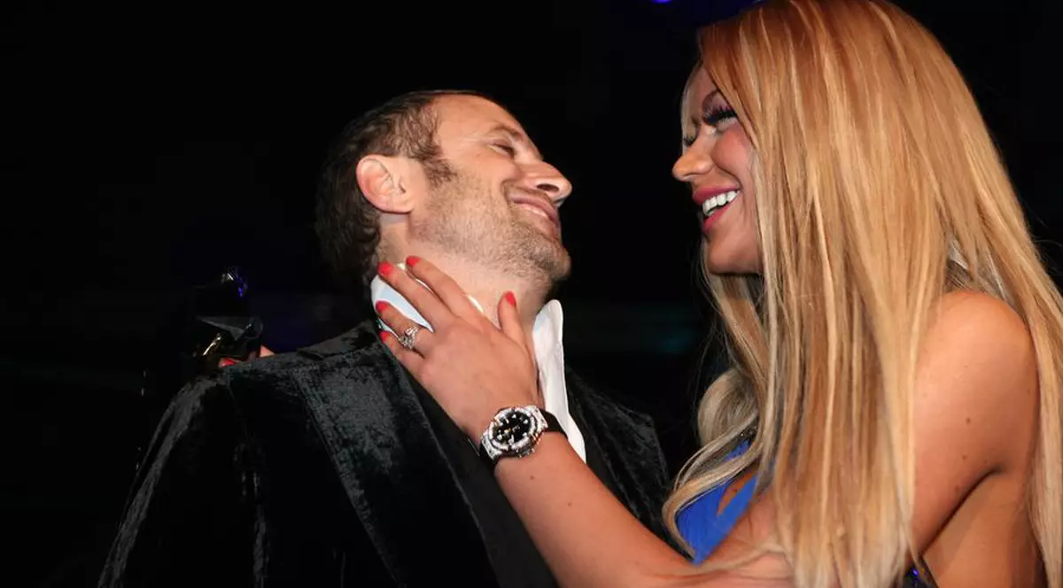 Bote şi Bianca în juriu la Miss Bikini 