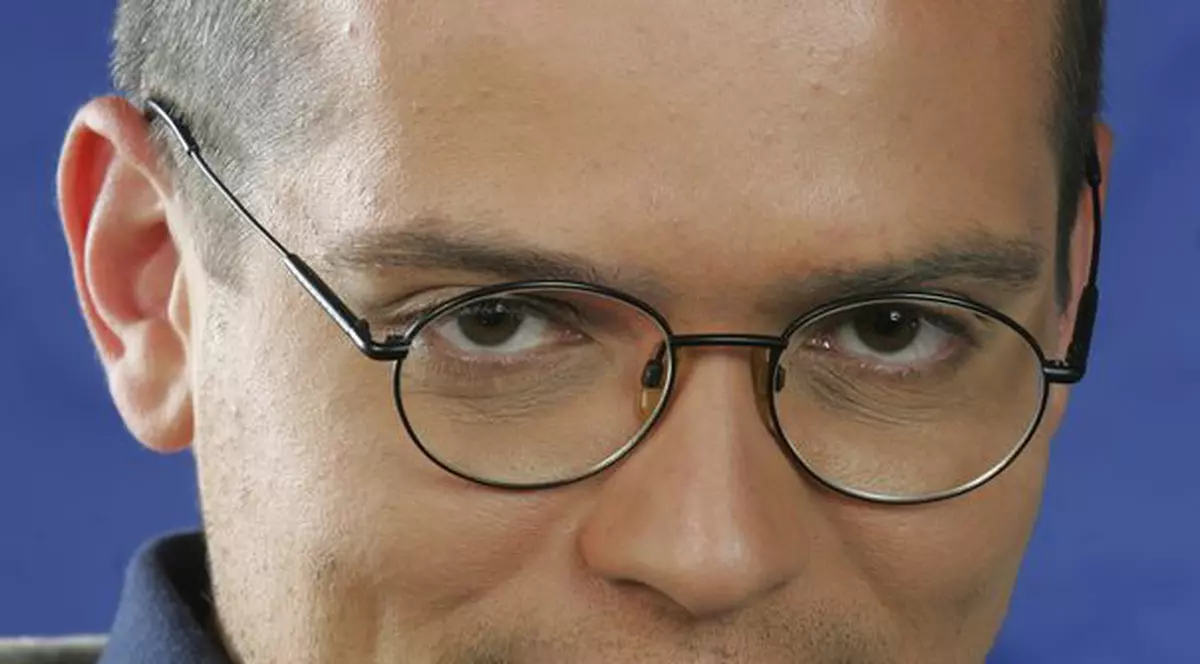 Adelin Petrişor se întoarce la TVR: "Acolo se face şi altceva în afară de talk-show-uri"