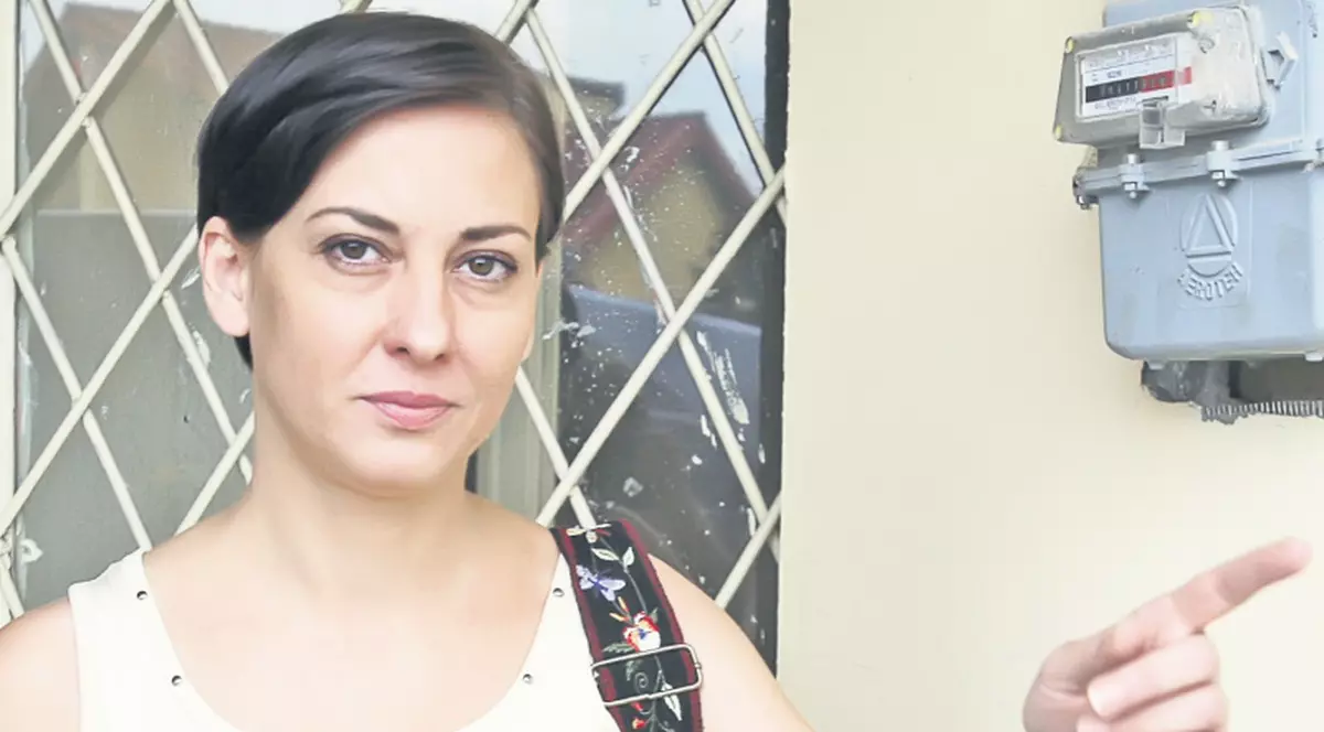 Mama fetiţei de 12 ani face plângere împotriva lui Tabără