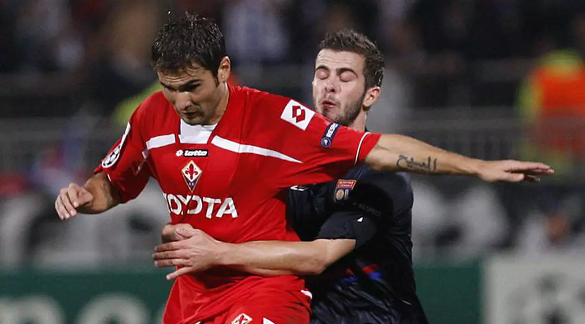 Mutu, la mâna lui Blatter