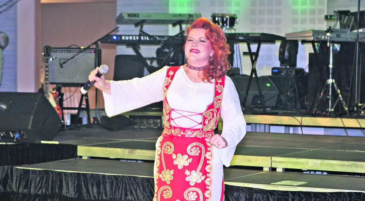 Maria Cârneci, din nou bunică