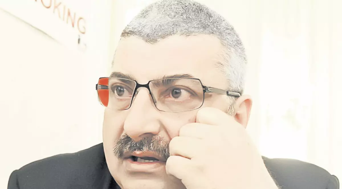 Silviu Prigoană i-a trimis Adrianei Bahmuţeanu un SMS, după intervenţie: "Un fleac, m-au operat"