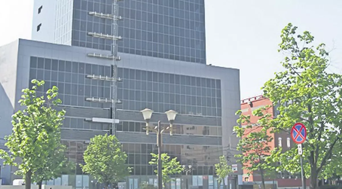 Aproape 5.000 de angajaţi, daţi afară