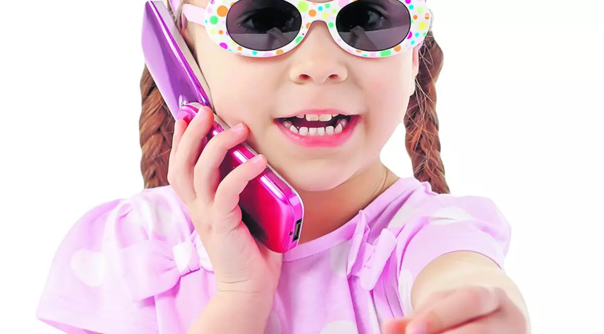 Ia-ţi cel mai şic telefon