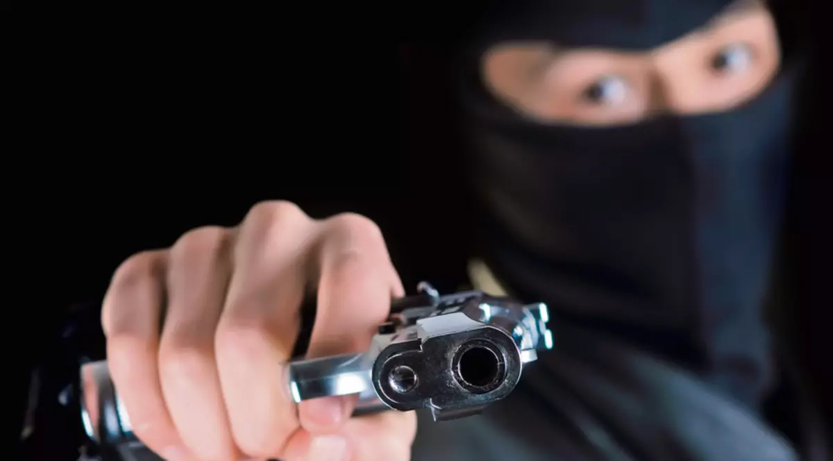 «Vreau să mă căsătoresc, dar SRI nu mă lasă»