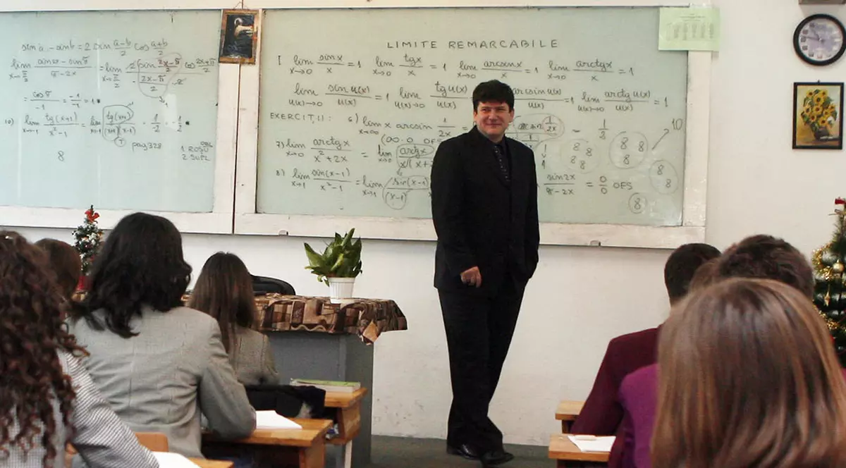 Cristi Pustai, antrenorul Gazului, liderul Ligii I, a absolvit Facultatea de Matematică cu notă maximă