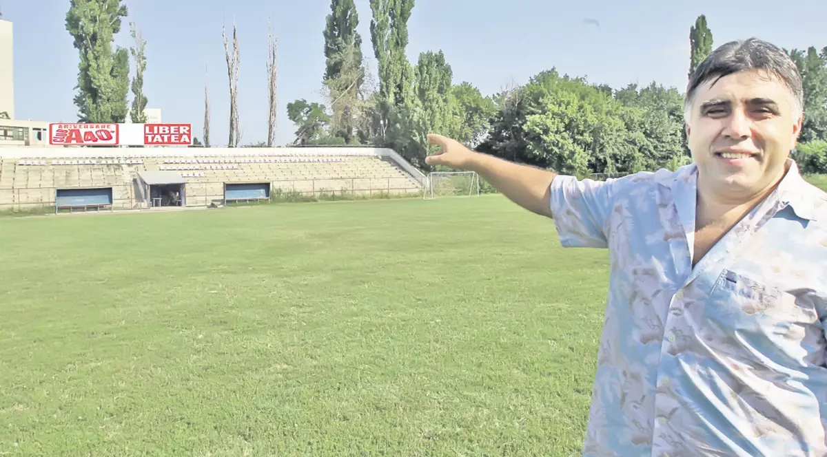 40 de ore de muzică pe stadion