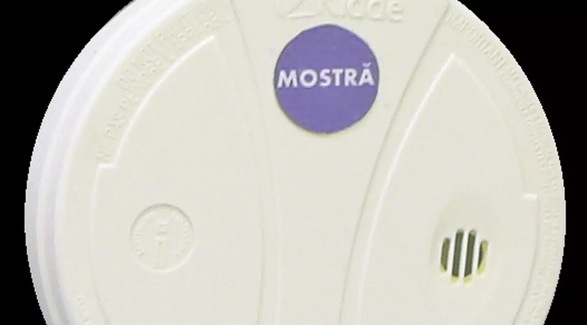 Montaţi-vă senzori de fum în casă!