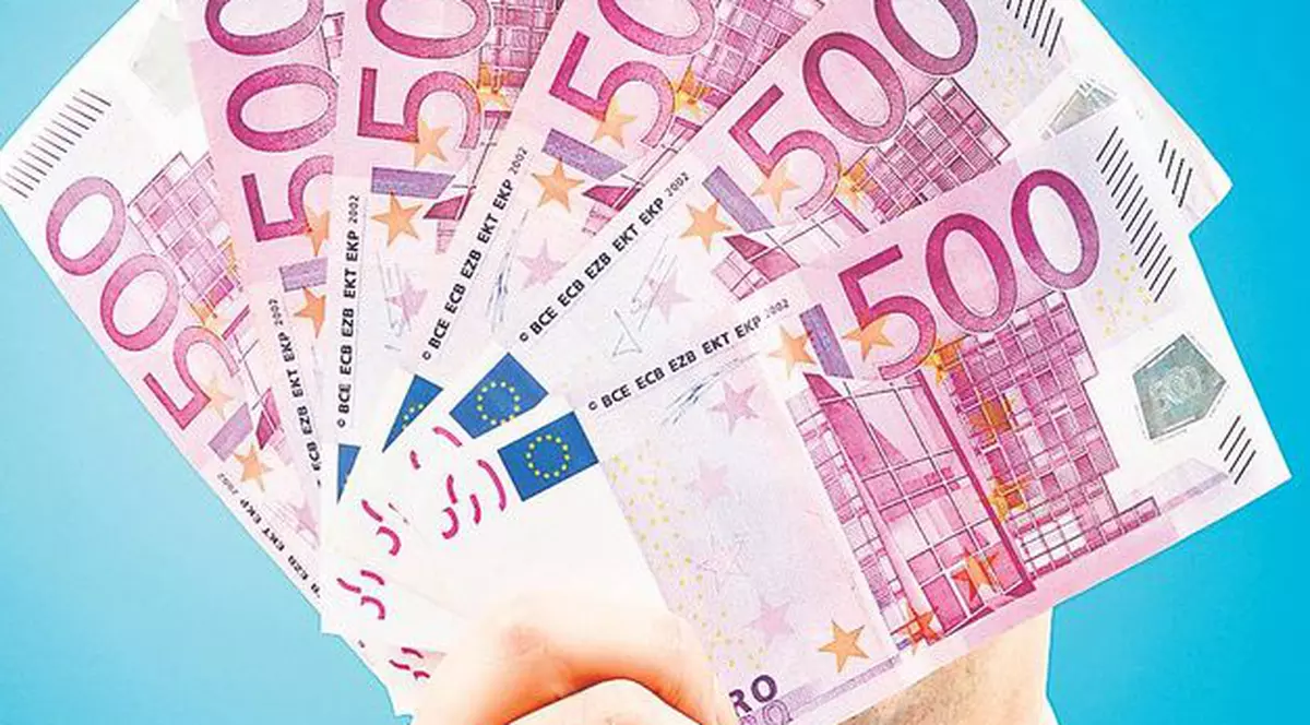 Un român are leafă de 1.000.000 de euro pe an