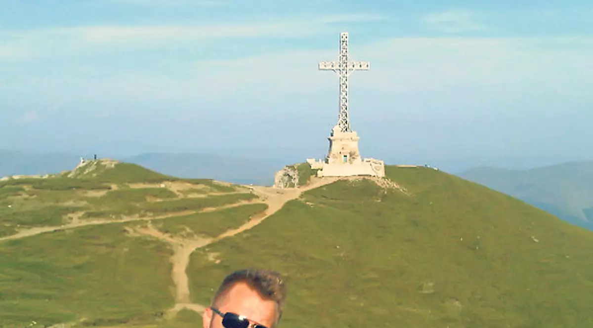 Codin Maticiuc a dat petrecerile pe drumeţii