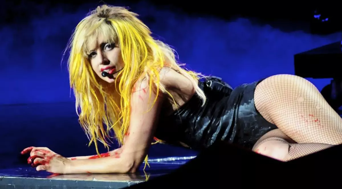 Lady Gaga a ajuns la spital de şase ori anul trecut, din cauza dietelor drastice