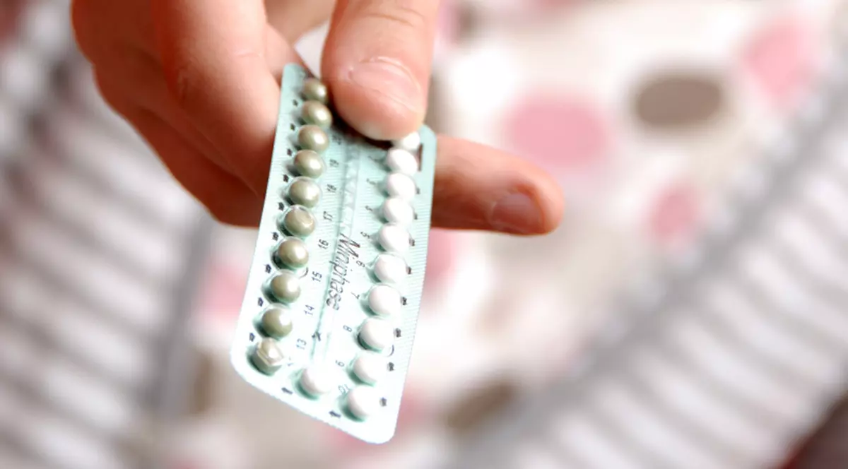 Puştoaicele de 13 ani vor putea cumpăra anticoncepţionale fără reţetă de la medic