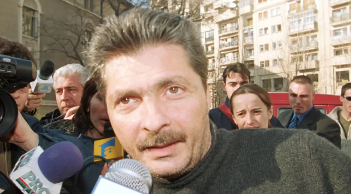 Avocatul lui Vîntu acuză: Au dispărut dosarele în care Traian Băsescu era dat în judecată pentru defăimare