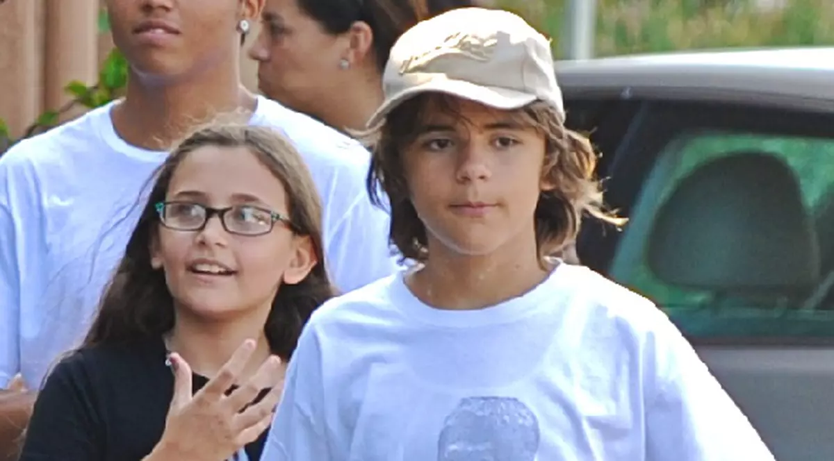 Copiii lui Michael, chemaţi drept martori la proces de către doctorul Murray