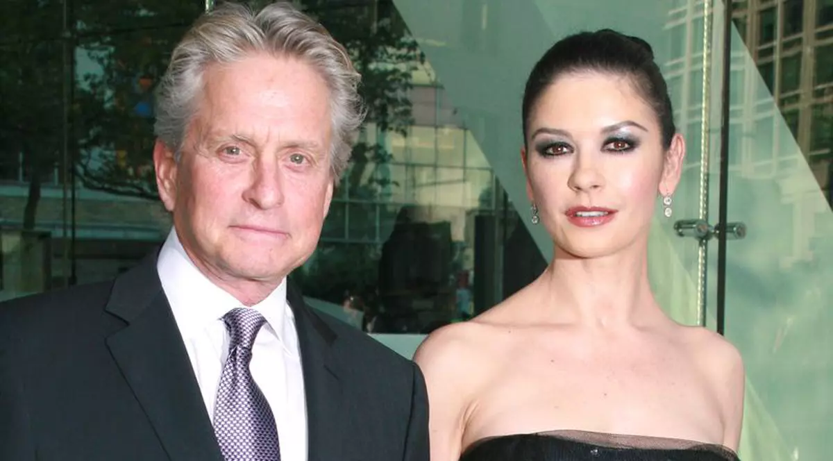 Michael Douglas şi Catherine Zeta-Jones îşi reînnoiesc jurămintele de credinţă