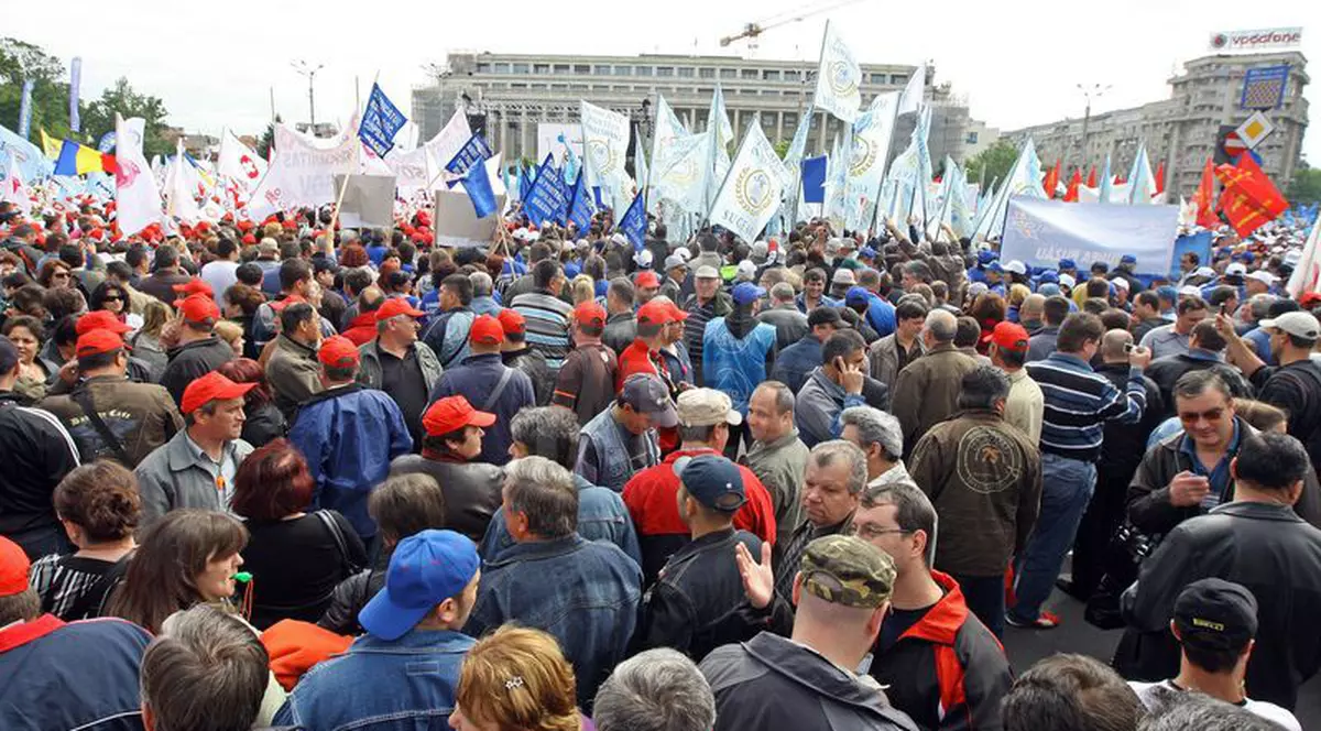 Poliţiştii protestează astăzi în faţa Guvernului