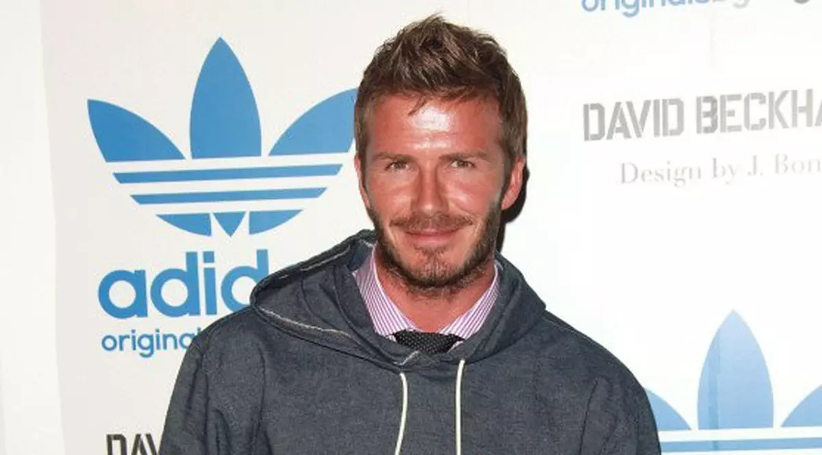 Video | Beckham a vrut să lovească un fan care i-a strigat: "Mai lasă prostituatele"