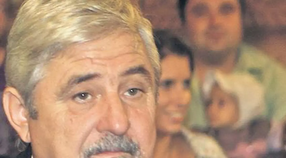 Tatăl lui Adrian Mutu îşi copiază cuscrul