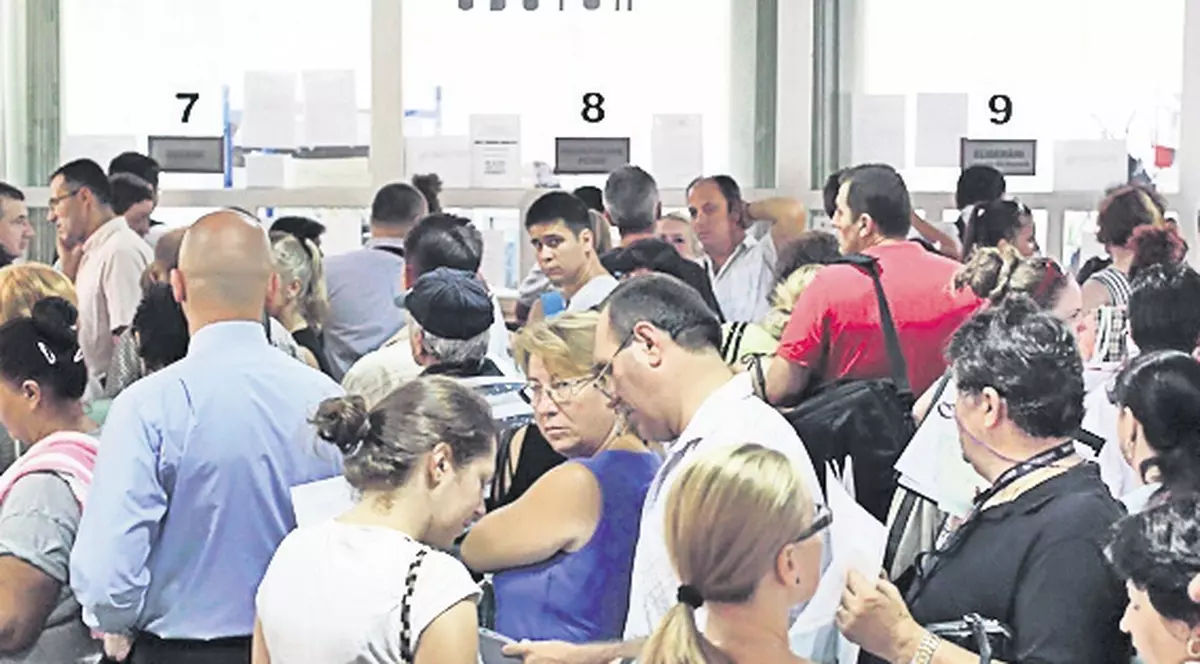 Haos la Guvern! Contribuţiile celor plătiţi prin drepturi de autor revin la 16,5%?