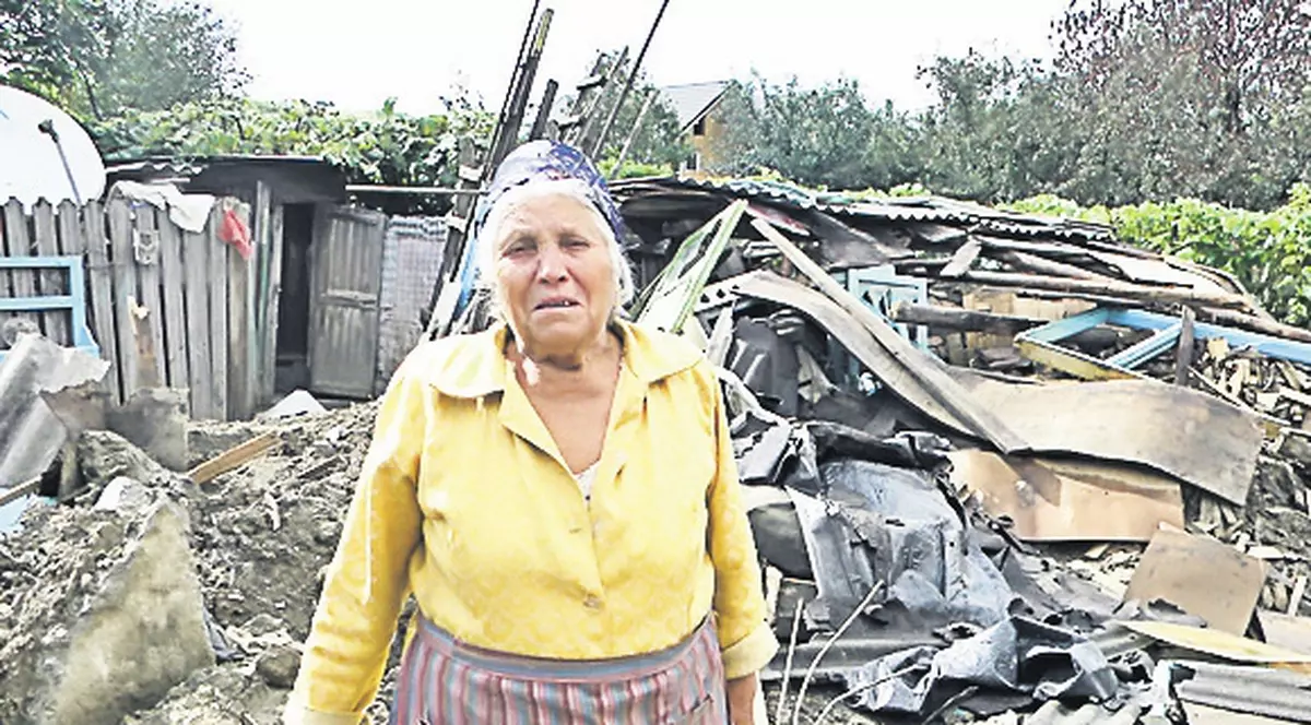 O sinistrată din Mărgineni, Bacău: «O să iernez într-un vagon»