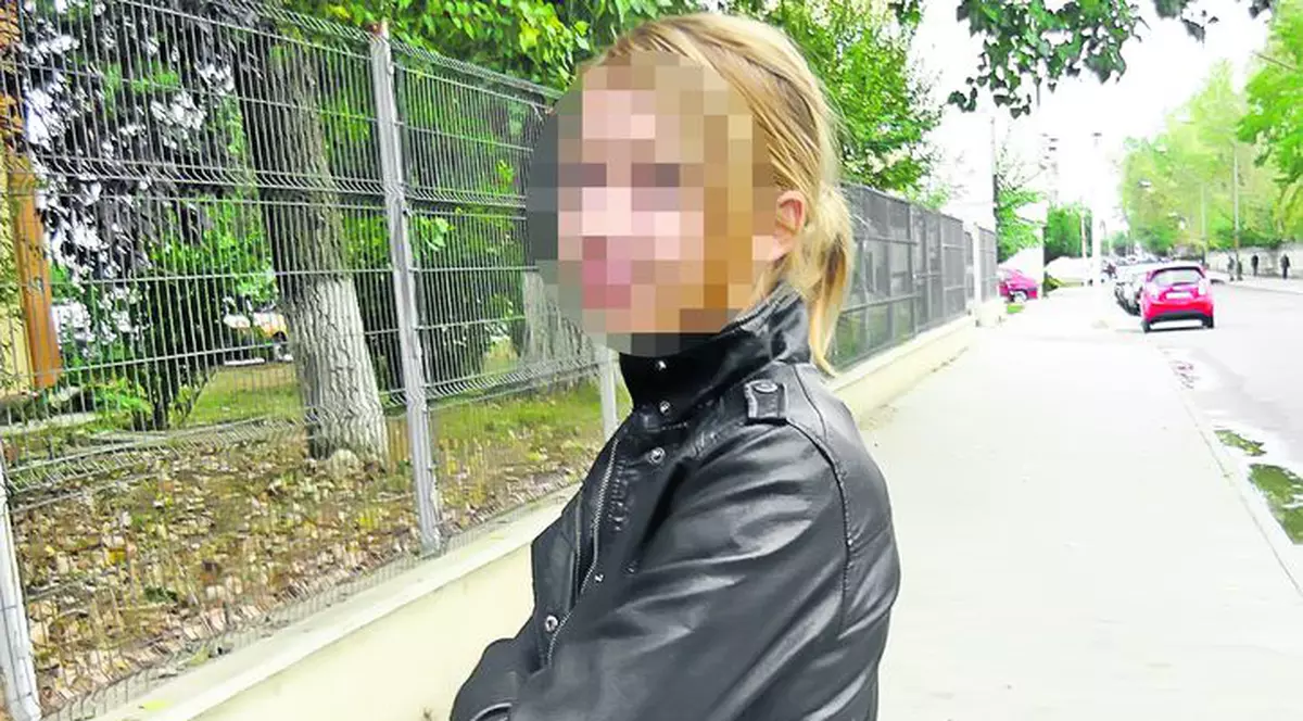 Cu mama, la psiholog! Fata care susţine că a fost abuzată de Tabără a început terapia