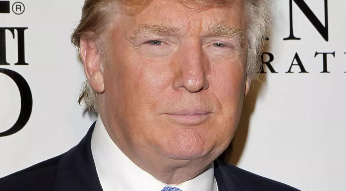 Miliardarul Donald Trump ar putea candida la preşedinţia Statelor Unite