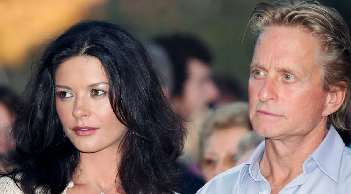 Catherine Zeta Jones a refuzat un rol ca să fie aproape de Michael Douglas