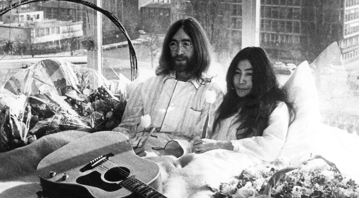 John Lennon ar fi împlinit astăzi 70 de ani 