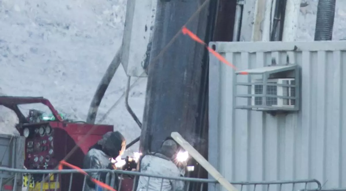 Revoltă între minerii blocaţi în subteran