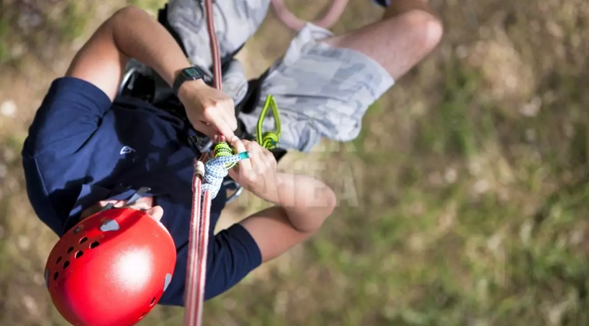 Muncitor căutat de salvamontişti în Munţii Cindrel