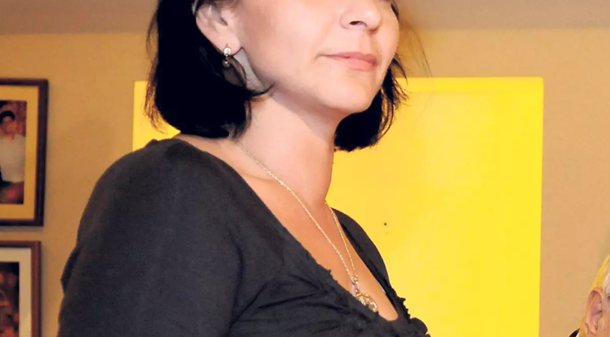 Iubita băiatului vitreg al Elenei Cârstea, prima reacţie după ce Brett a murit! " Sunt geloasă"