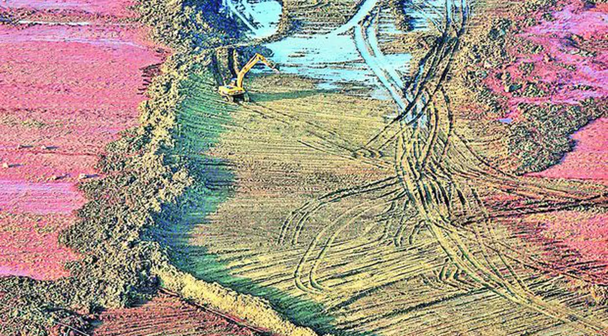 Oficialii unguri susţin că au salvat Dunărea!