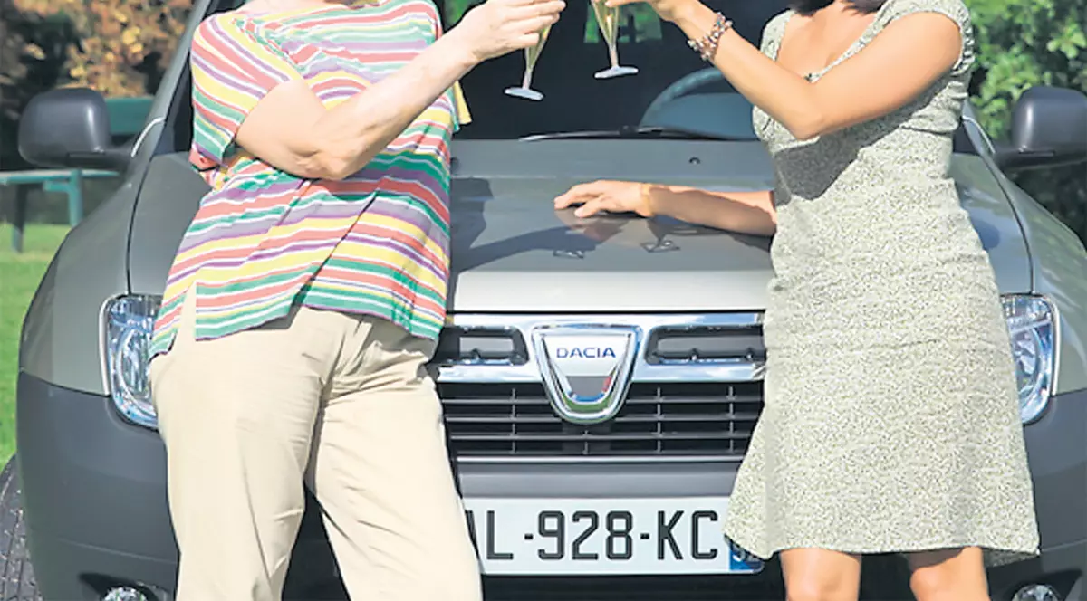 Franţuzoaicele: «Uau! Ce bun e Dusterul!»