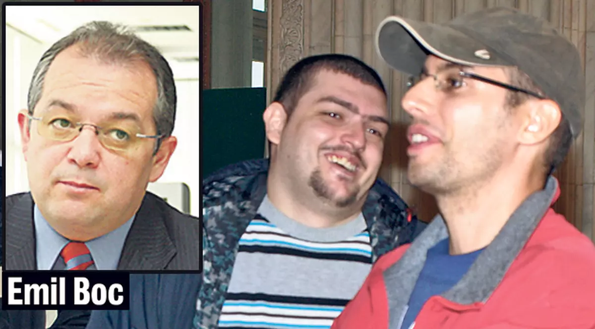 SPP-ul a dejucat un posibil «atentat» împotriva premierului Boc în Parlament | Voiau să-l bombardeze cu... banane