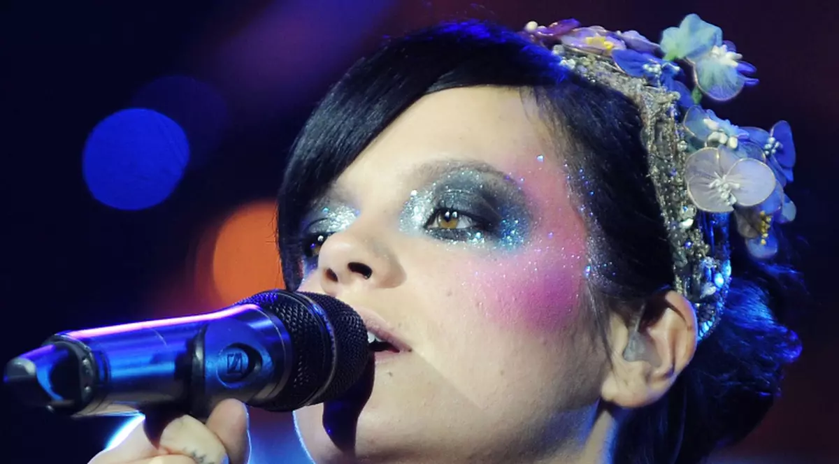 Tragic! Lily Allen a pierdut sarcina în luna a şasea