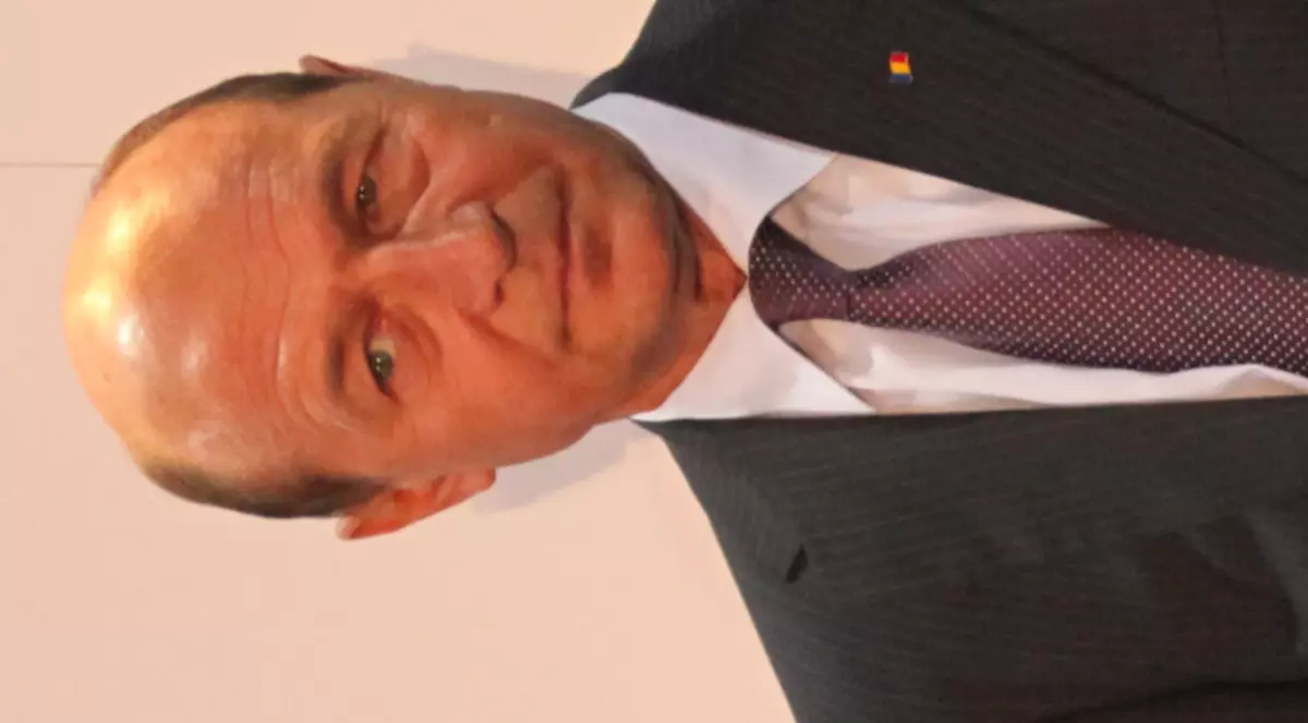 Băsescu: "Nu voi promulga reducerea TVA la alimente şi neimpozitarea pensiilor sub 2.000"
