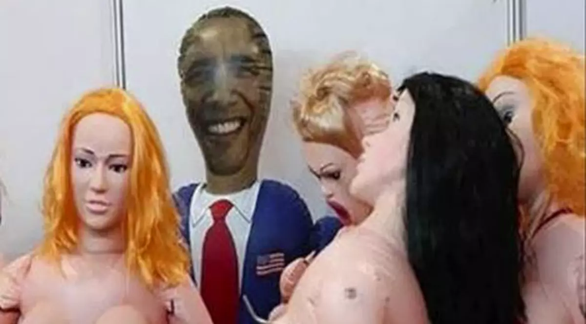 Preşedintele SUA, Barack Obama, a ajuns păpuşă gonflabilă