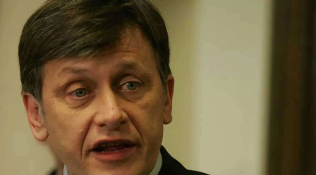 Crin Antonescu: "Oferta lui Băsescu este de a fura împreună" 