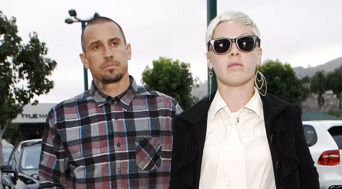 Pink este însărcinată