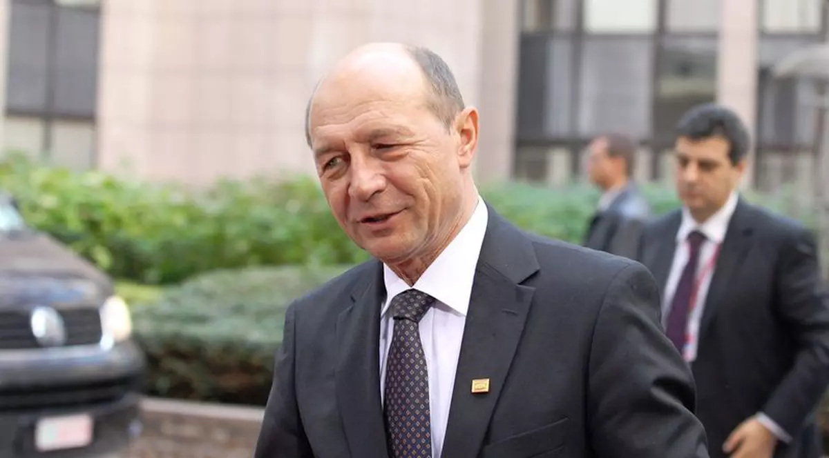 Băsescu: "În unele judeţe, Poliţia apără clanurile mafiote" 