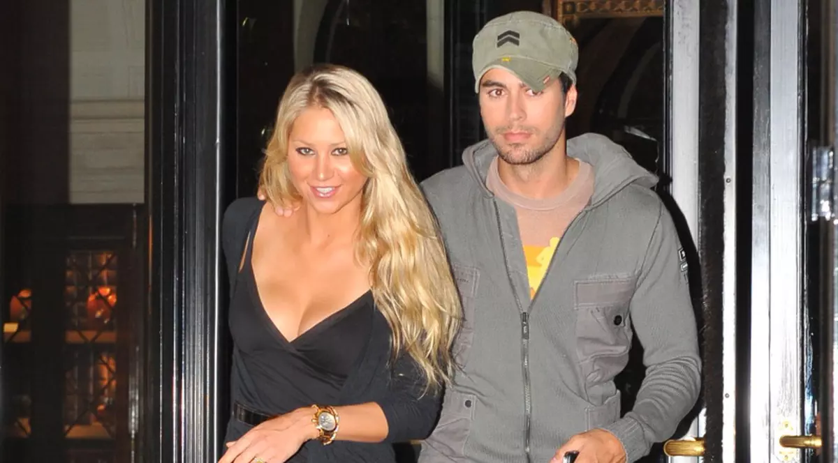 Anna Kournikova se mărită cu Enrique Iglesias?