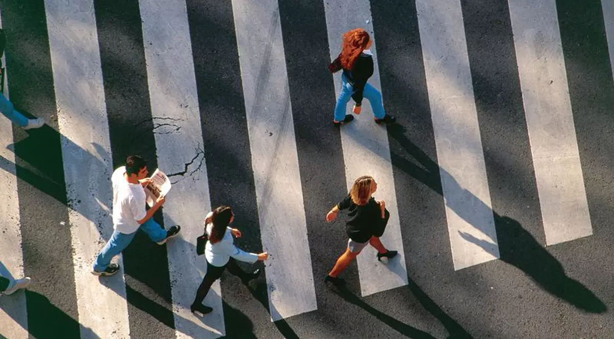 În Franţa, pietonii vor putea traversa strada pe oriunde! 