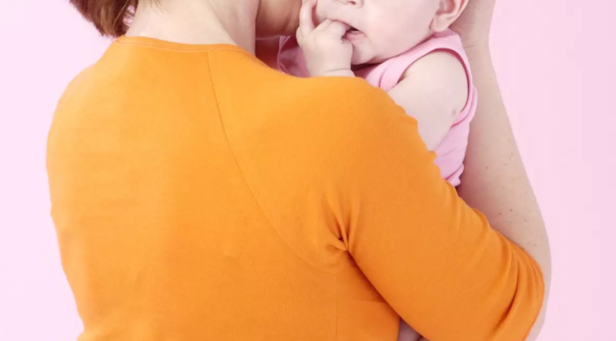 Un argentinian a făcut 10 copii cu fiica lui