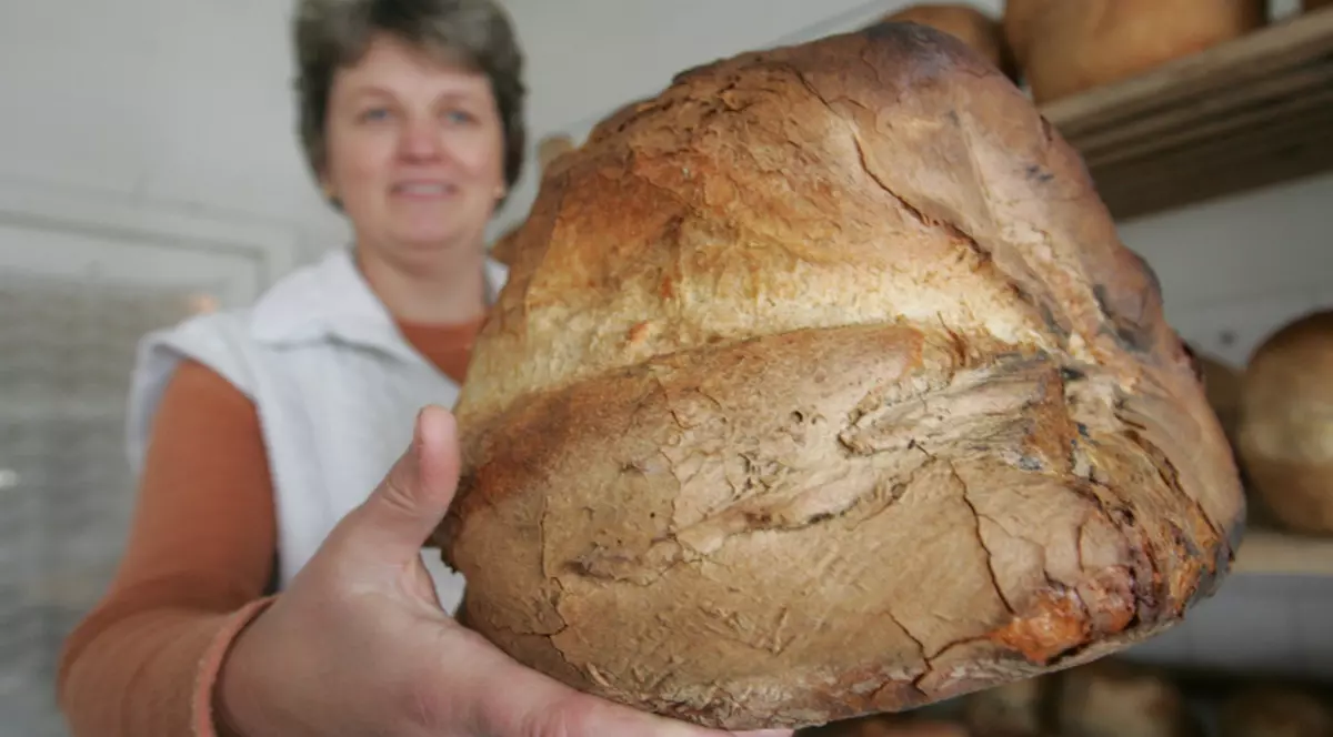 Pâinea, mai scumpă cu 15% începând din februarie anul viitor