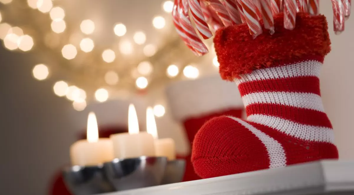 Detectivi deghizaţi în Iisus, pentru a prinde hoţii de buzunare, la târgurile de Crăciun