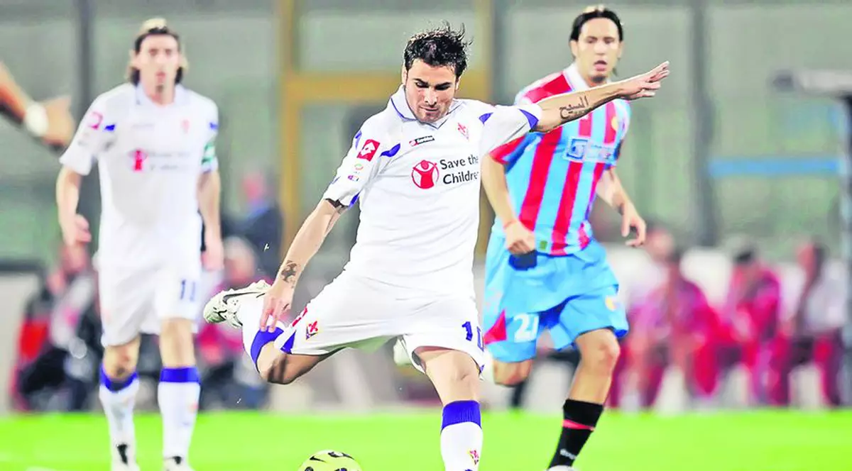 Duminică, la meciul Catania - Fiorentina (0-0), fanii gazdelor i-au adresat injurii rasiste lui Adrian Mutu