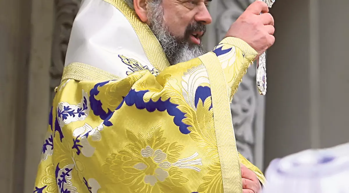 Reporterii Libertăţii au testat serviciile uneia dintre cele două noi afaceri ale Bisericii | Patriarhul, şef peste o spălătorie şi o firmă de înmormântare