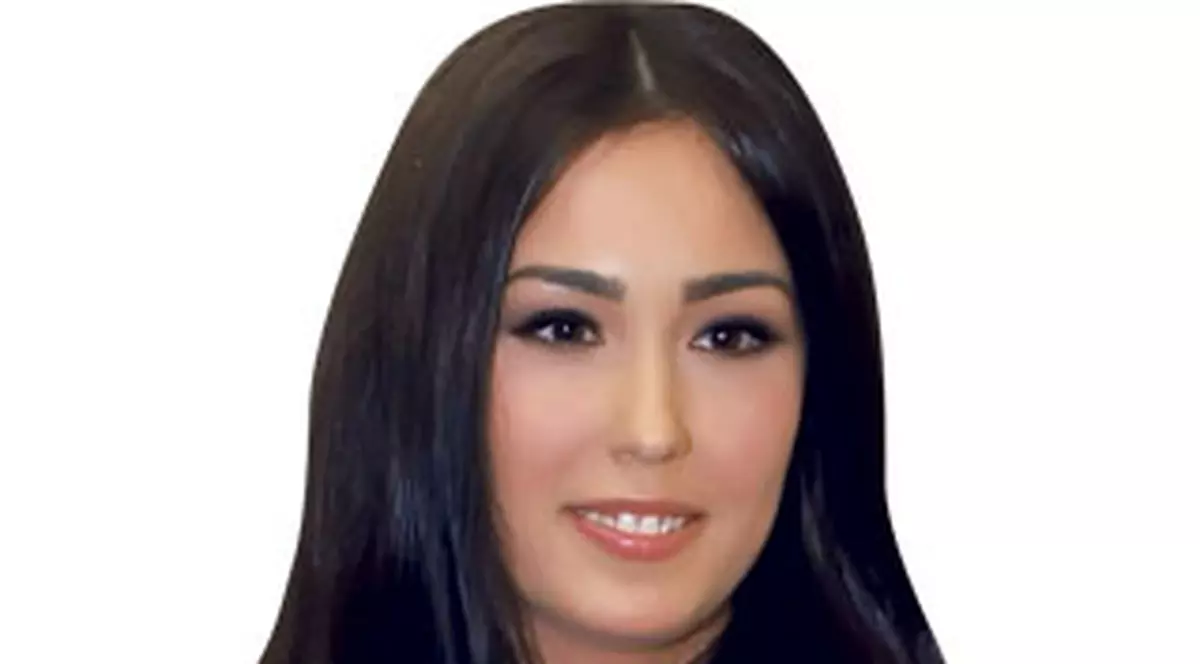 Exclusiv | Irina Noapteş, despre relaţia ei cu fiul deputatului PSD Viorel Hrebenciuc: «Eu şi Hrebe jr ne iubim de la distanţă»