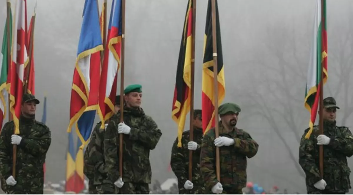Un militar a leşinat în timpul manifestărilor dedicate Zilei Naţionale