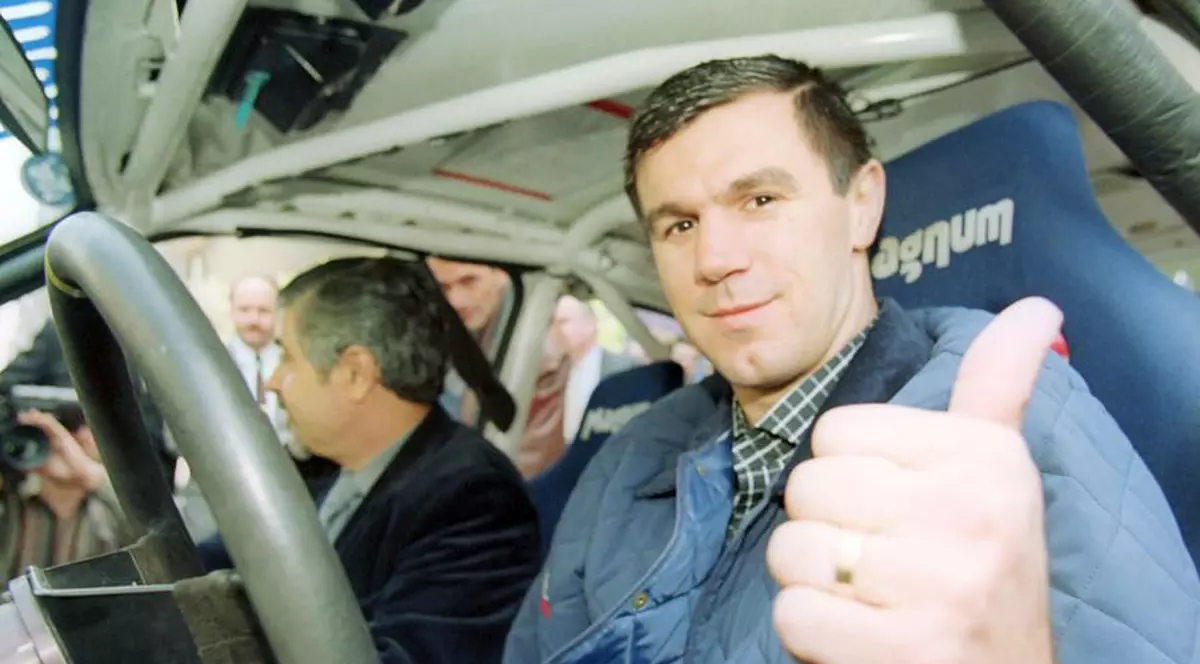 S-a vindecat miraculos de cea mai cumplită boală, iar acum spune tuturor cum a reuşit! Dieta minune care l-a scăpat pe Mihai Leu de cancer!